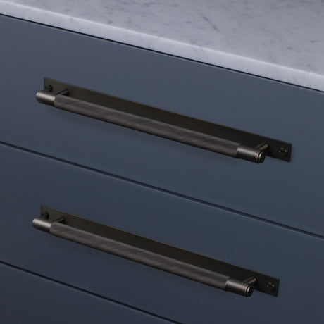 Cross Knurled Bar Cabinet Pull with Plate